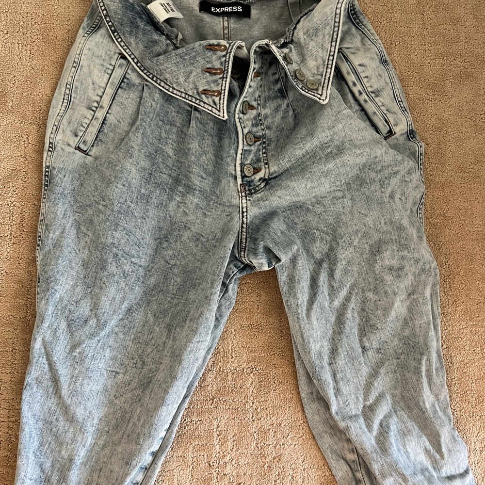 Express Jeans - Picture 2 of 3